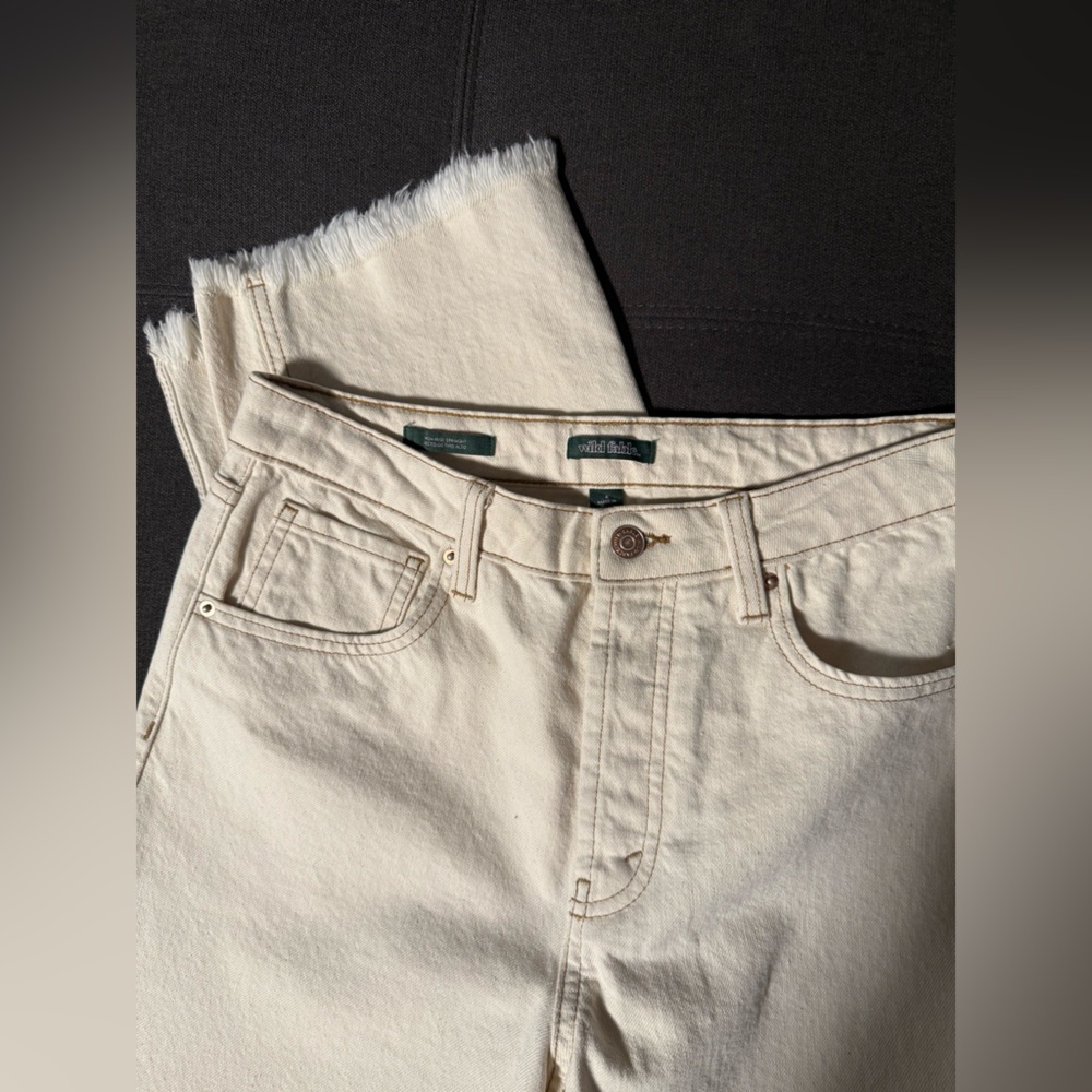 High Rise Straight Cream Frayed hem Jeans - Picture 4 of 11